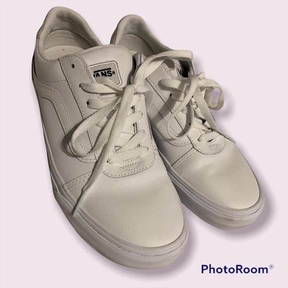 White lace up vans - Picture 1 of 1